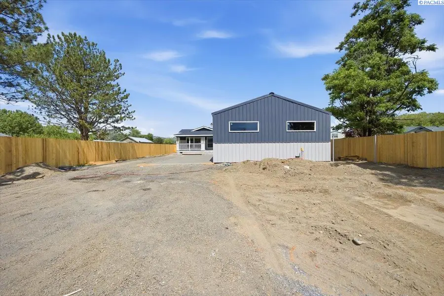 6608 E Pendleton, Benton City, WA 99320 - #2
