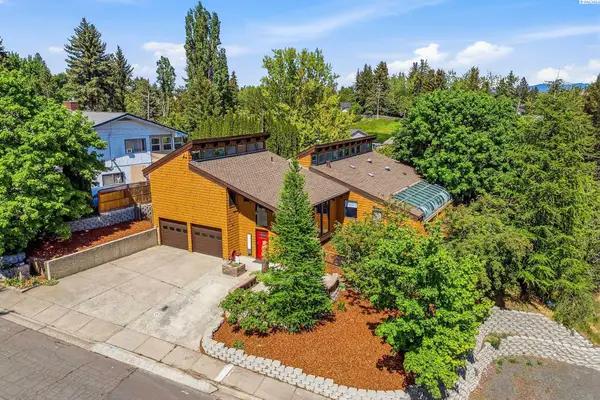 1030 SW Monta Vista Cir, Pullman, WA 99163