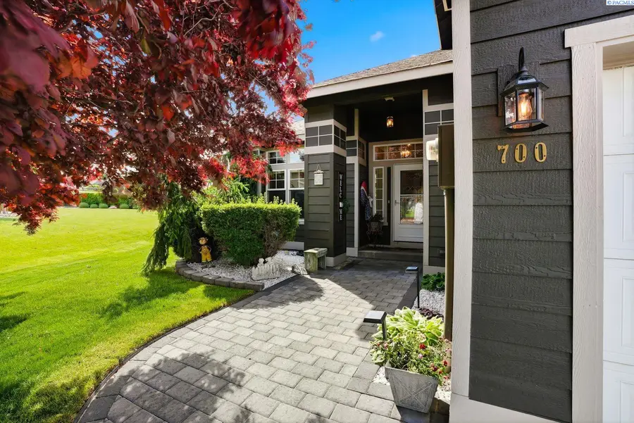 700 N 54th Street, Yakima, WA 98901 - #2