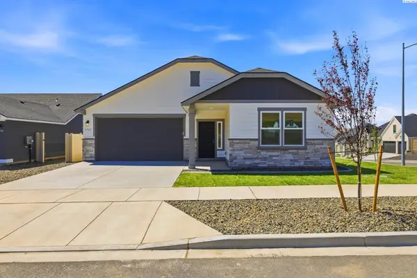 3783 Corvina St, Richland, WA 99352