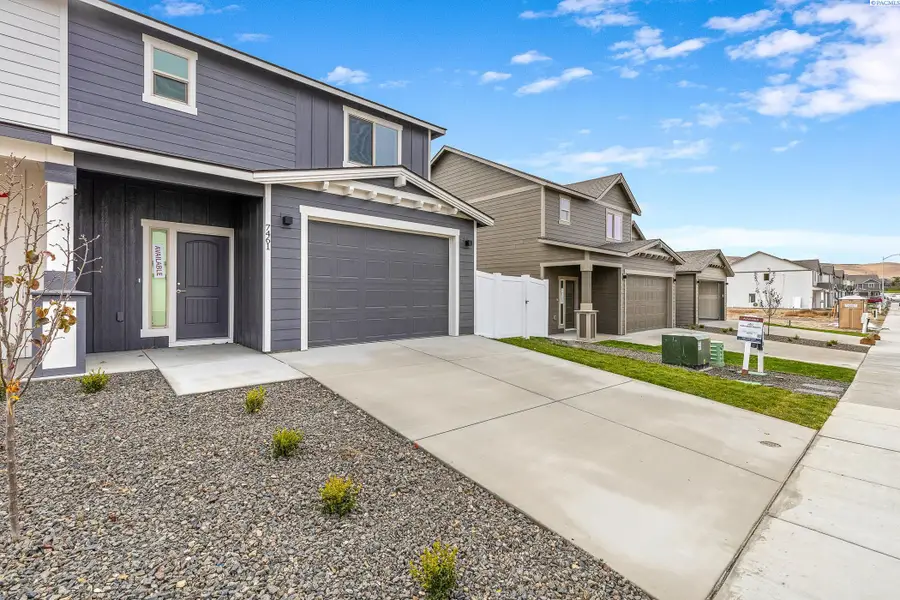 7461 Grapevine Ct, West Richland, WA 99353 - #2