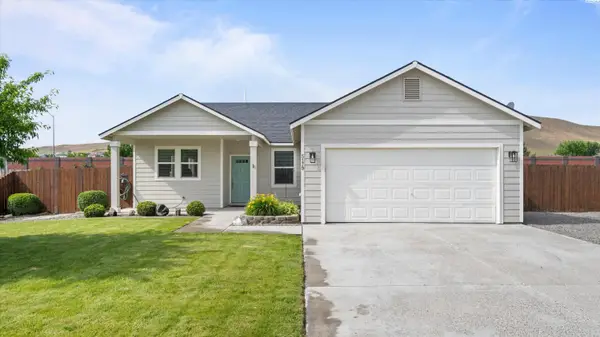 5179 Pinehurst St, West Richland, WA 99353