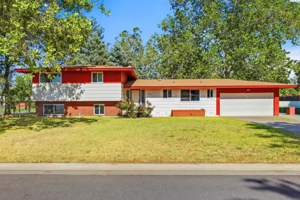 2144 Hamilton Ave, Richland, WA 99354