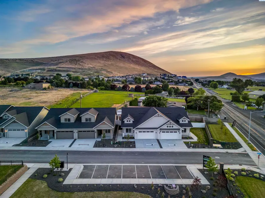 4537 Grove Court, West Richland, WA 99353 - #2