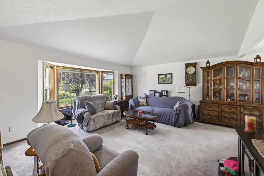 81 Alteejen Rd, Zillah, WA 98953 - #3