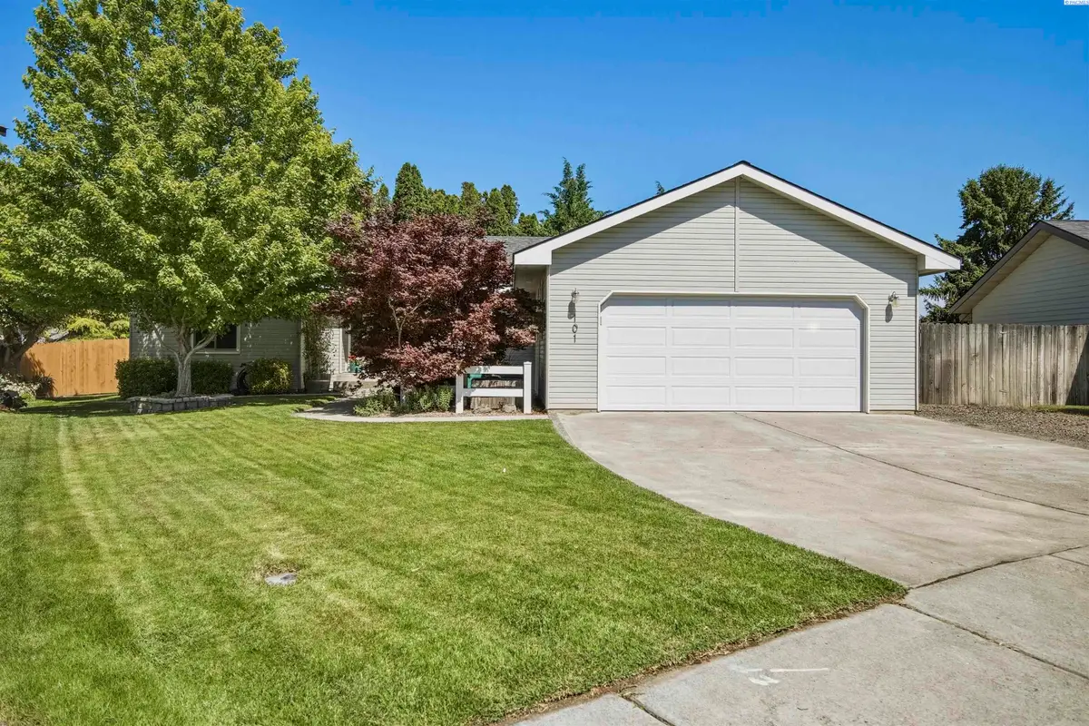 101 S Sherman Place, Kennewick, WA 99336 - #1
