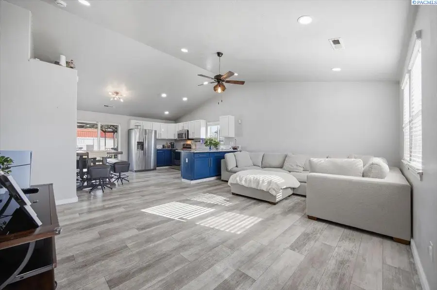 5813 Robert Wayne Dr, Pasco, WA 99301 - #3