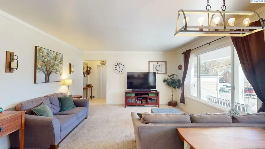 906 S East St, Colfax, WA 99111-1502 - #2