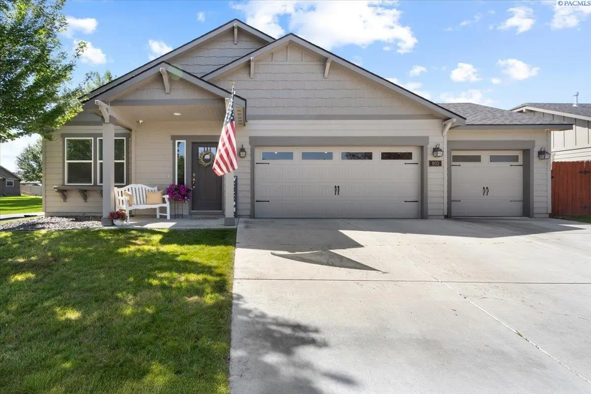 803 W 29th Pl, Kennewick, WA 99337 - #1