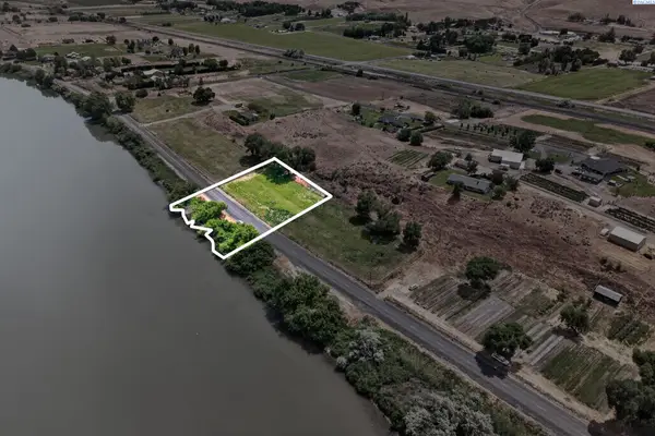 166903 W Byron Rd, Prosser, WA 99350