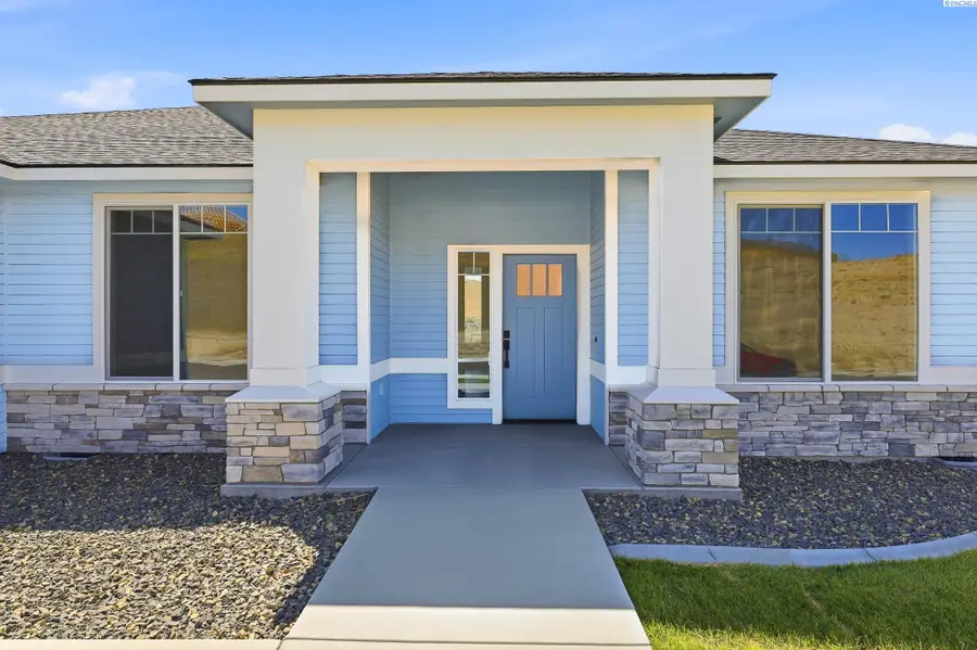 979 Thebes St., West Richland, WA 99353 - #3