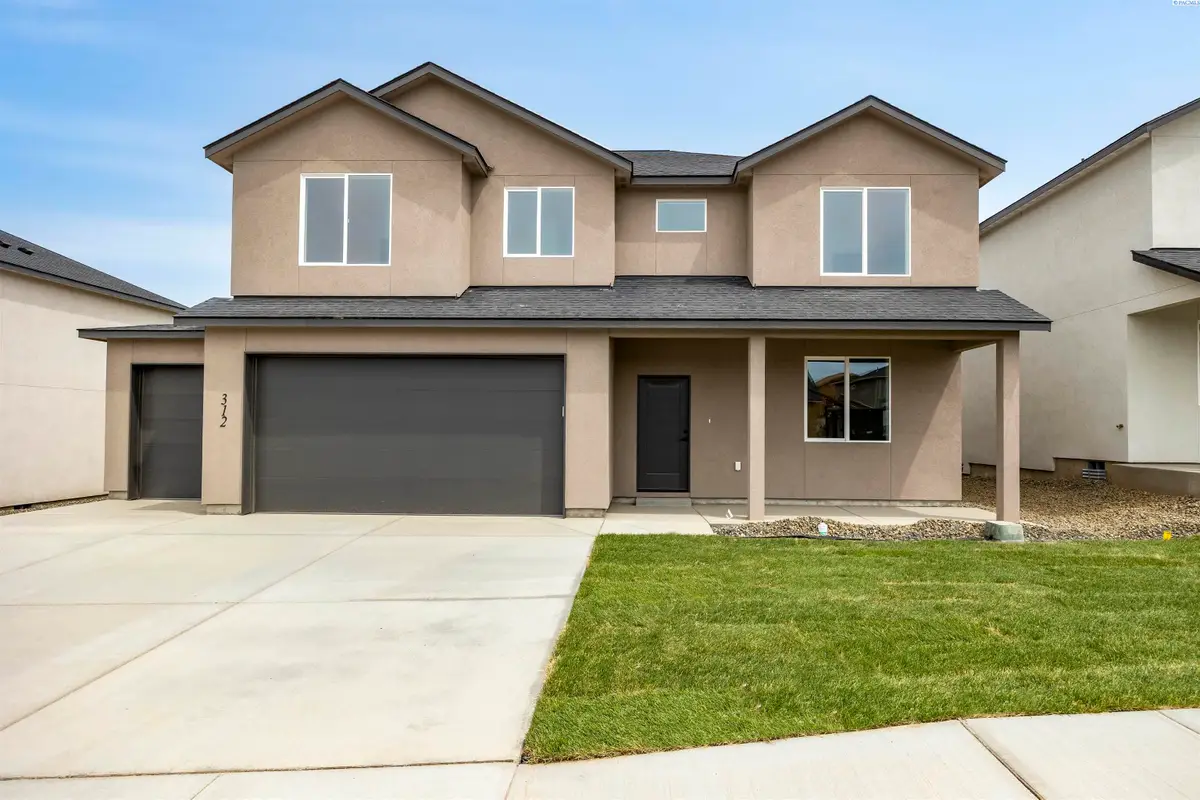 312 Victoria Street, Sunnyside, WA 98944 - #1