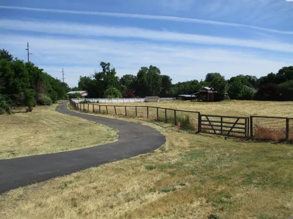 2499 Cottonwood Road, Walla Walla, WA 99362
