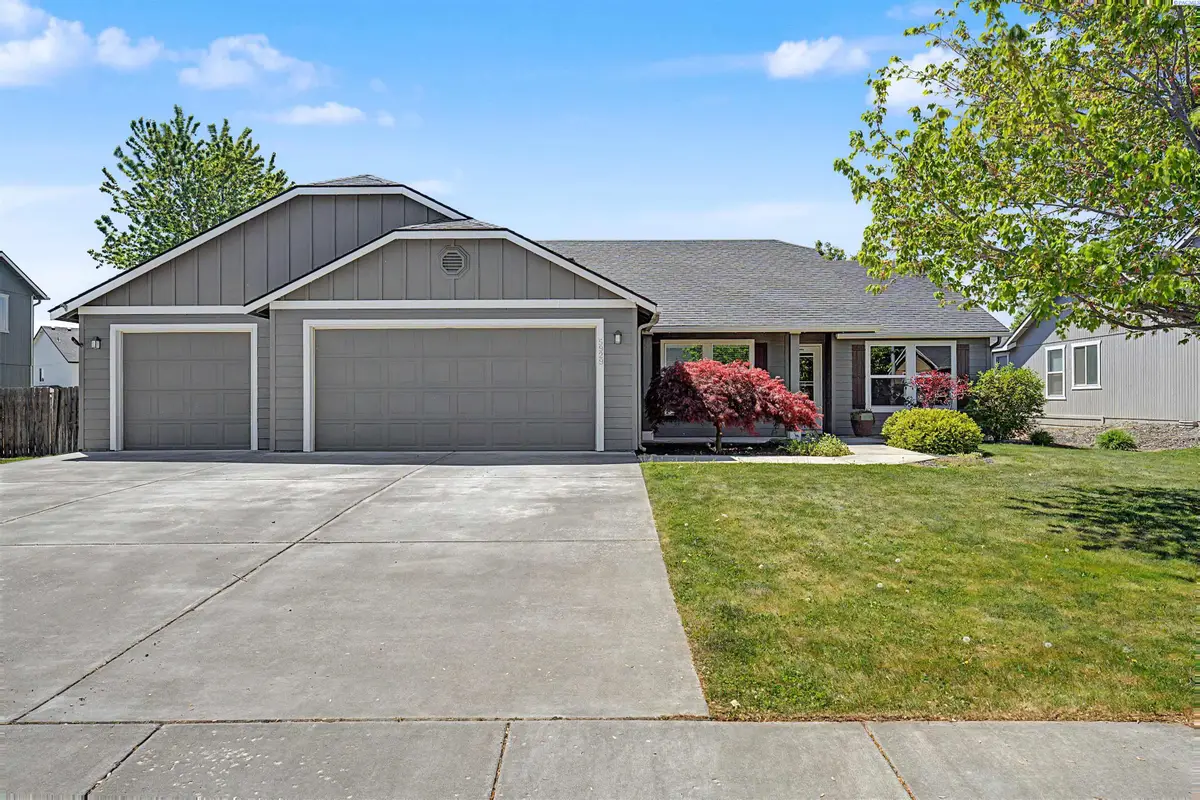 5929 Bluewood St., West Richland, WA 99353 - #1