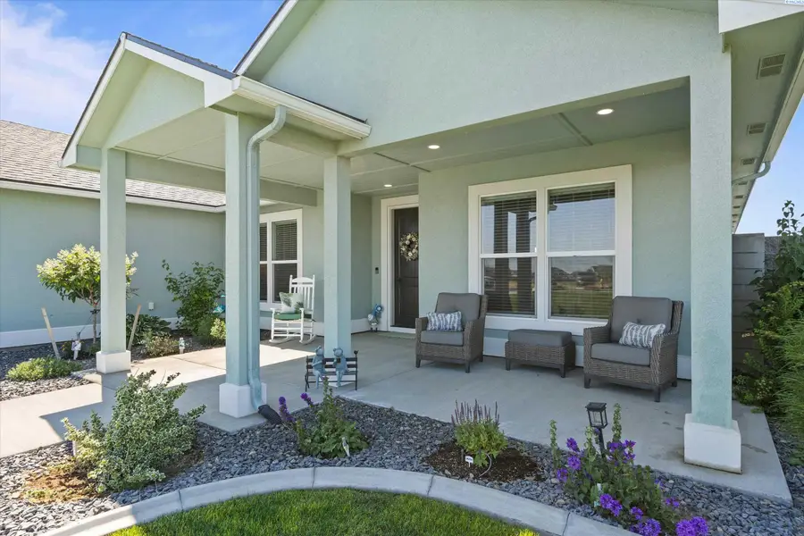 14959 S Furlong Ln, Kennewick, WA 99338 - #3