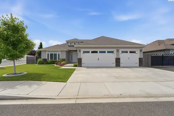 7045 W 31st Place, Kennewick, WA 99338