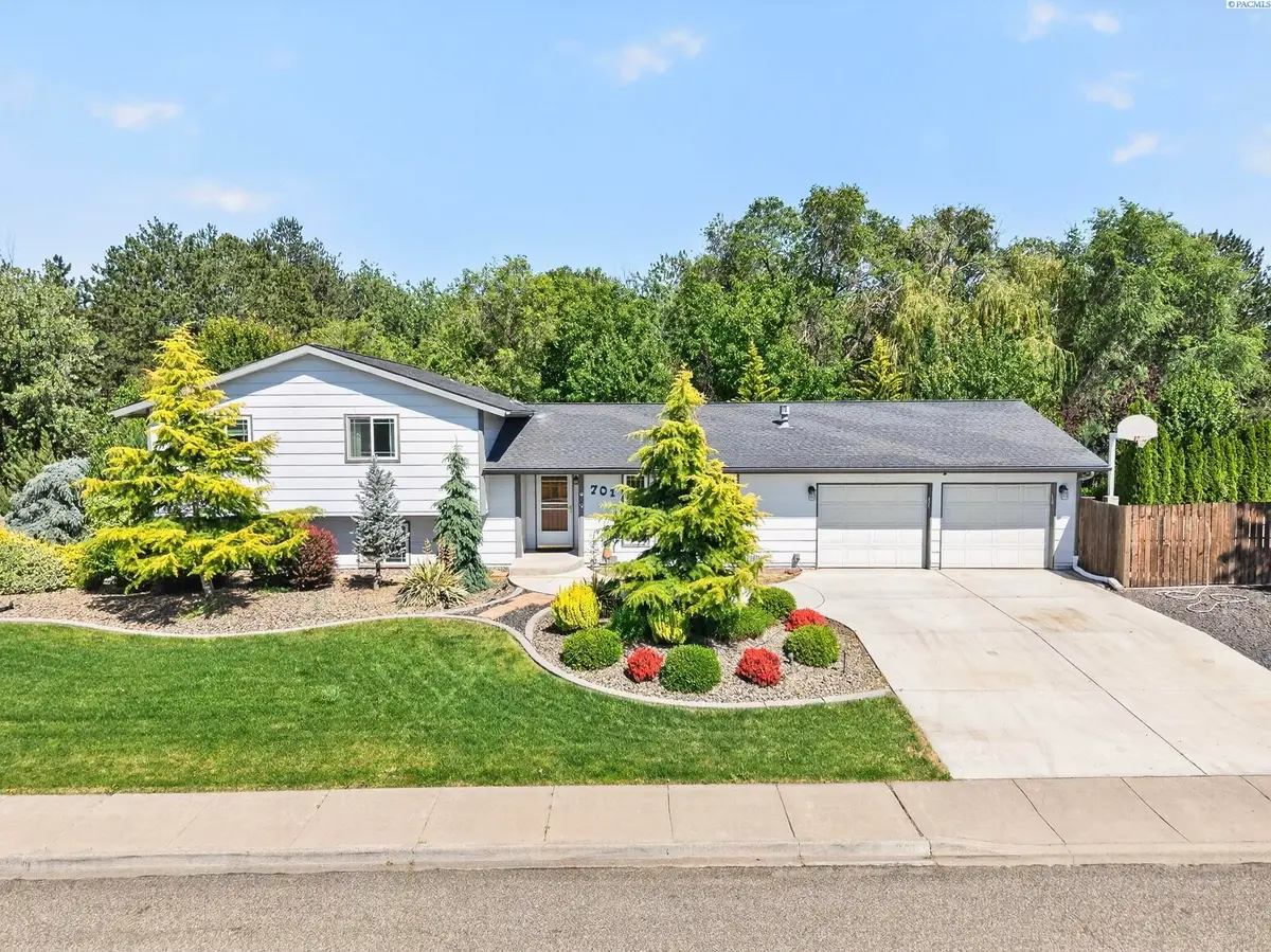 701 S Penn St, Kennewick, WA 99336 - #1