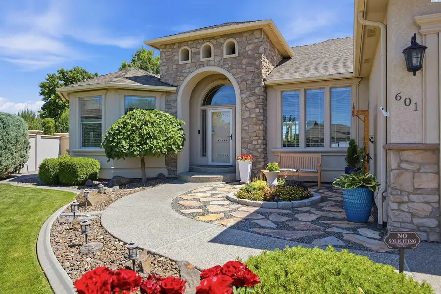 601 Chateau Court, Richland, WA 99352 - #2