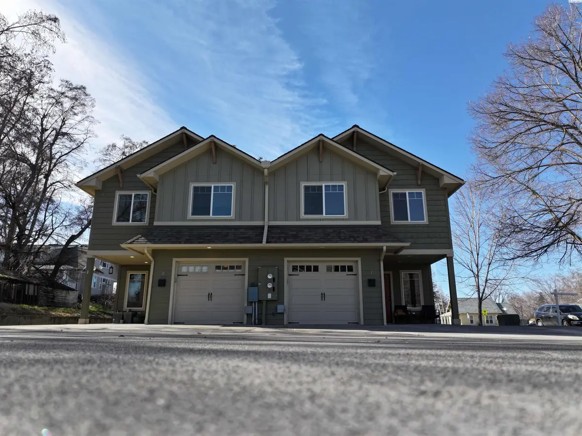 218 E Whitman Dr, College Place, WA 99324 - #1