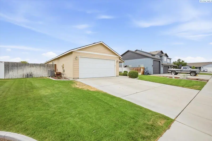 5512 Coolidge Ct, Pasco, WA 99301 - #2