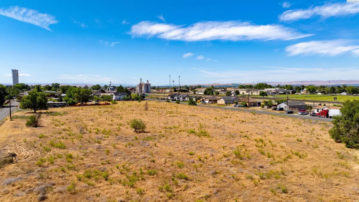 710 South St, Mabton, WA 98935 - #1