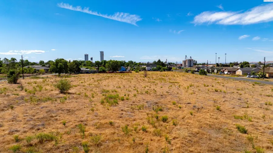 710 South St, Mabton, WA 98935 - #2