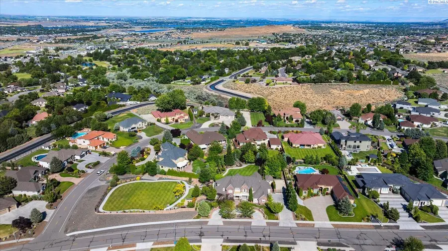 1294 Country Ridge Dr, Richland, WA 99352 - #2
