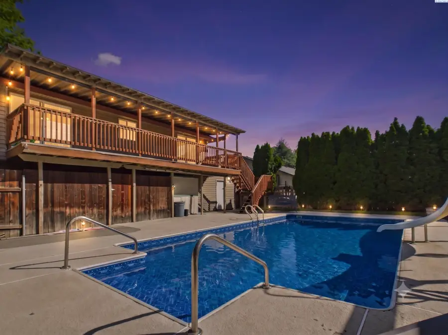 719 N Louisiana Pl, Kennewick, WA 99336 - #2