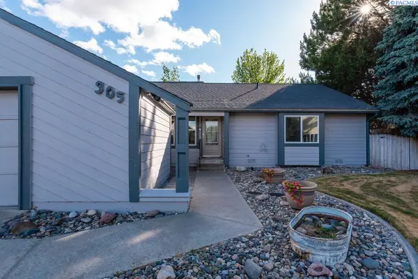 305 N Louisiana Pl, Kennewick, WA 99336