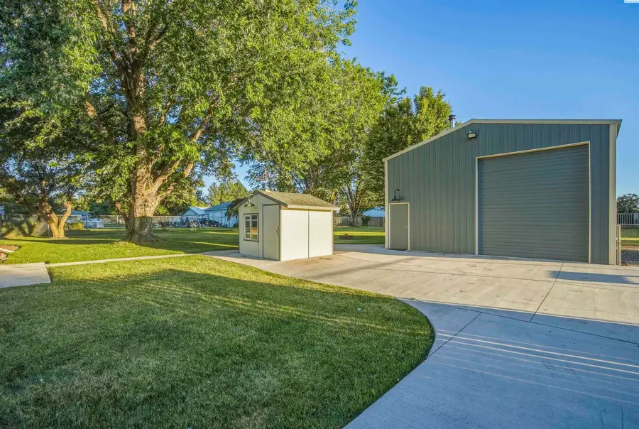 264 Merry Lane, Burbank, WA 99323 - #2