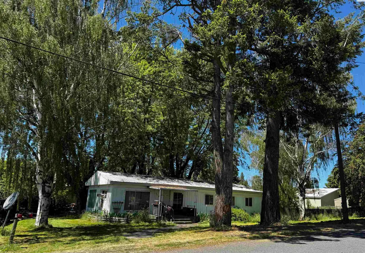 407 N 2nd St, Garfield, WA 99130 - #1