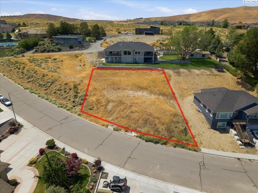 1051 Allenwhite Dr, Richland, WA 99352 - #3