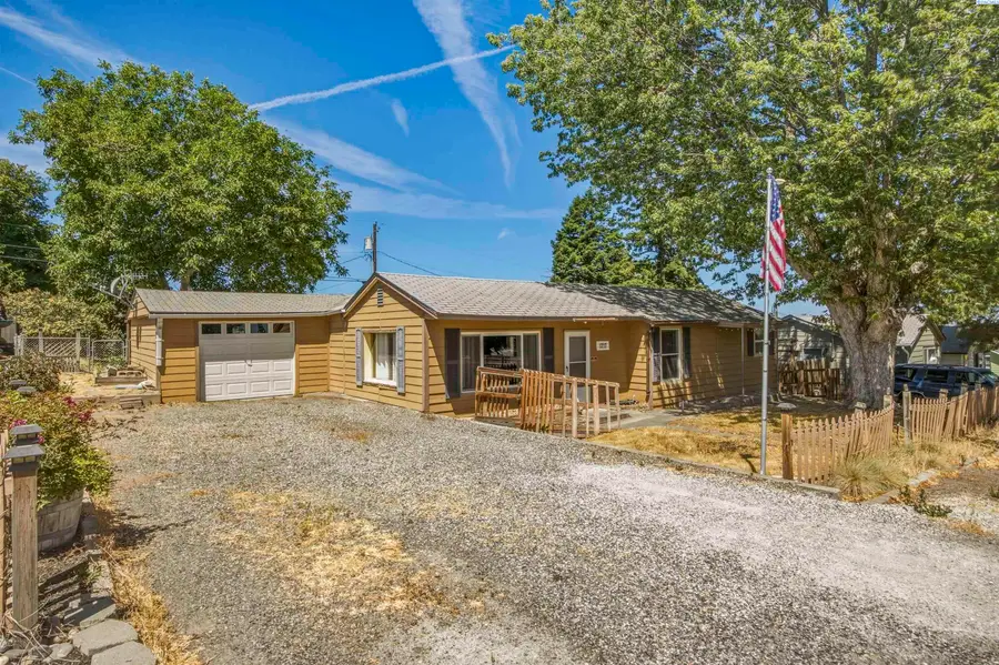 1217 N Union Street, Kennewick, WA 99336 - #2