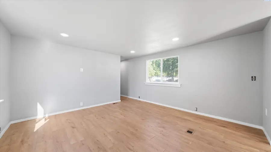 1505 S Road 40 Trailer 804 #804, Pasco, WA 99301-4959 - #3