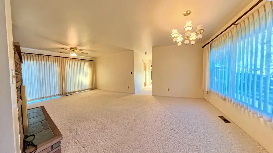 1010 N G St, Palouse, WA 99161 - #3