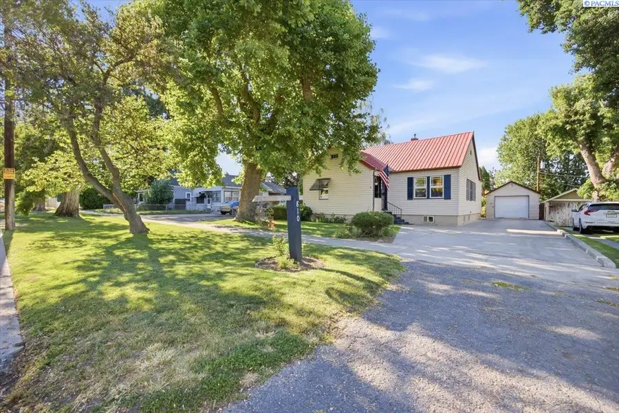 810 W Albany Ave, Kennewick, WA 99336 - #2