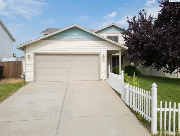 4003 Dartmoor Ln, Pasco, WA 99301