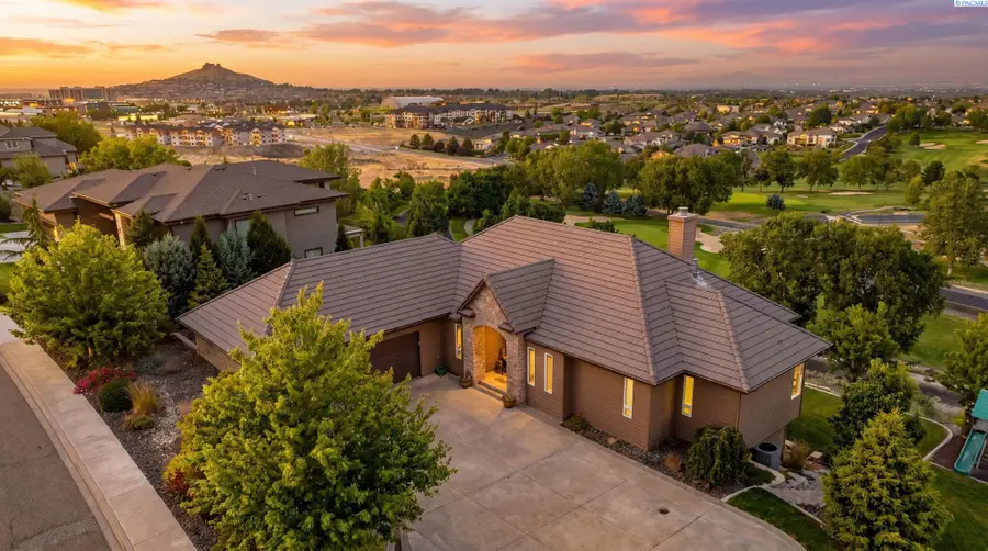 4004 W 42nd Ave, Kennewick, WA 99338 - #3