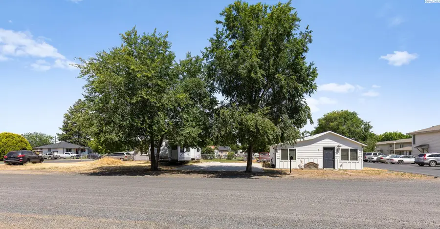 306 E 5th St, Warden, WA 98857 - #3