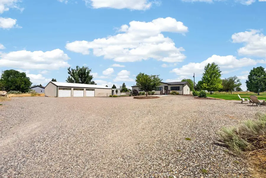 251 Hanson Loop, Burbank, WA 99323 - #2