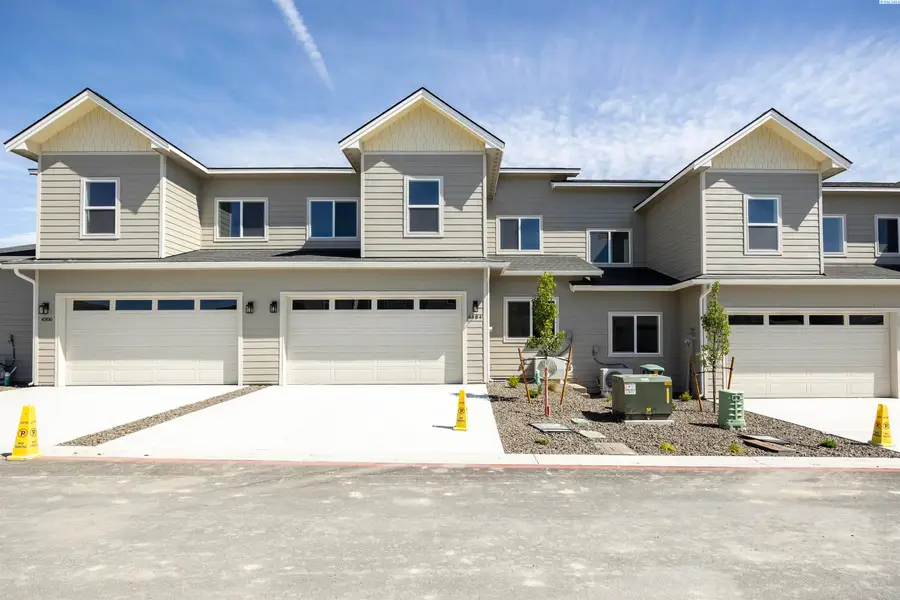 4484 Conifer St, West Richland, WA 99353 - #3
