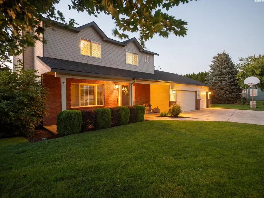 4502 Victoria Ct., West Richland, WA 99353 - #2