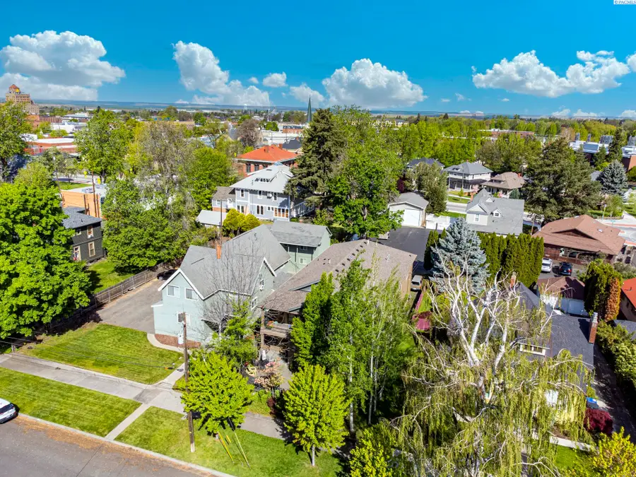 327 E Birch St, Walla Walla, WA 99362 - #2
