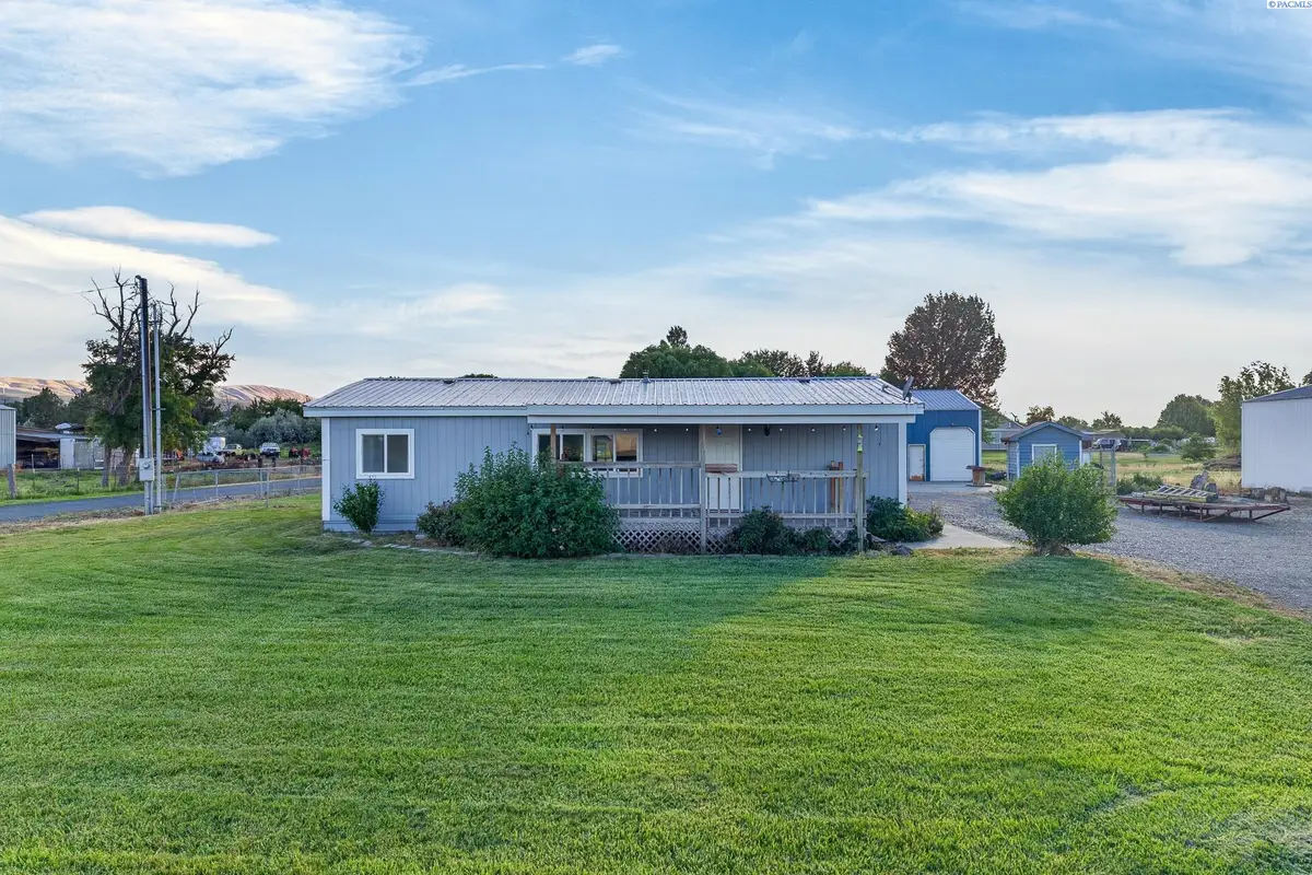 44104 S Morton Rd, Kennewick, WA 99337 - #1