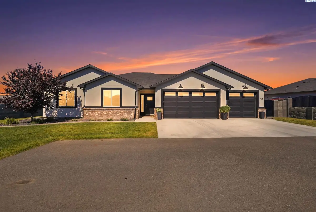 708 Road 57 Ct, Pasco, WA 99301 - #1