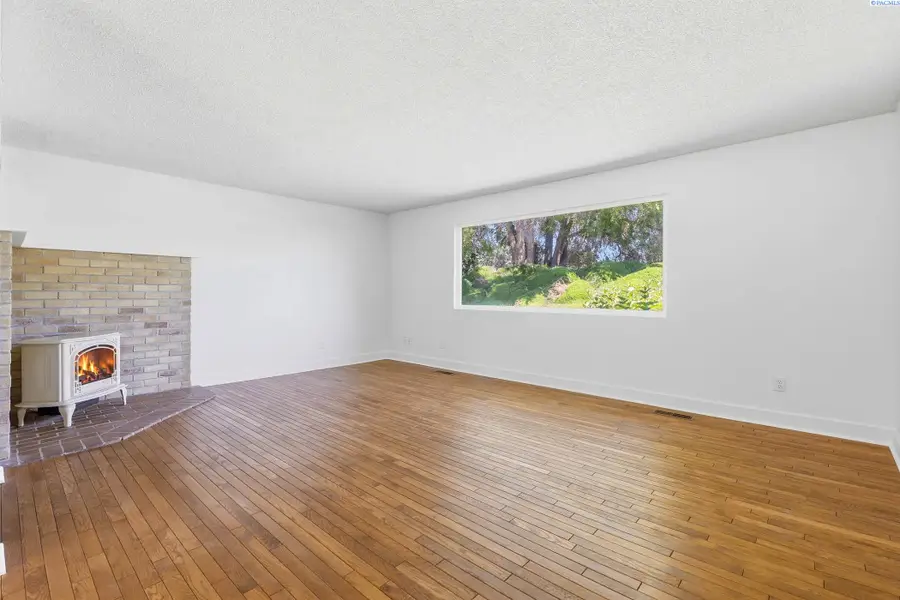 4203 W Kennewick Ave #6 #6, Kennewick, WA 99336 - #3
