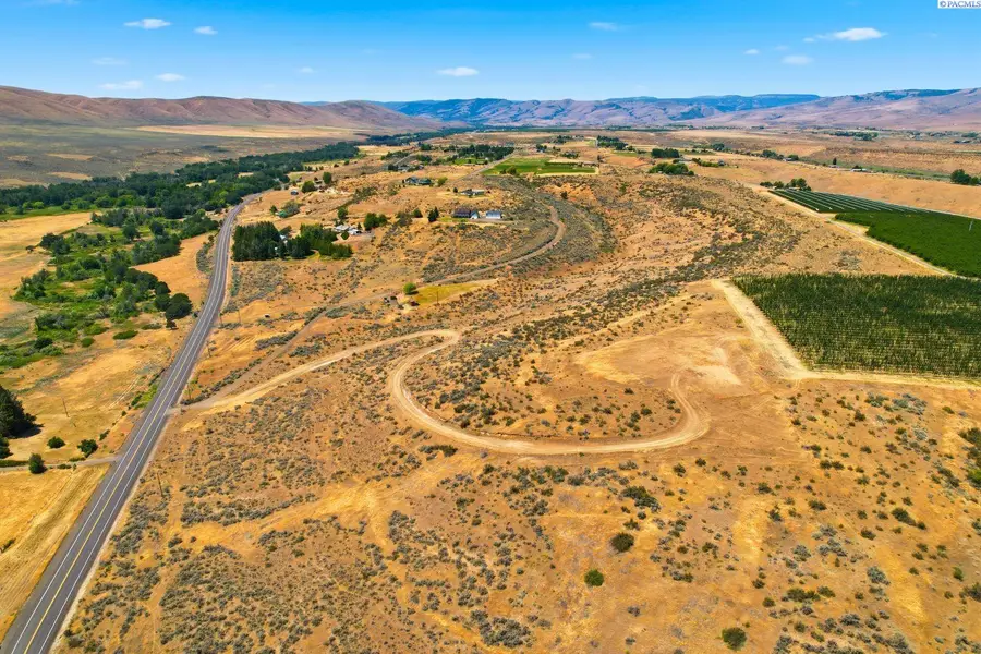 17011 Ahtanum Road, Yakima, WA  - #2