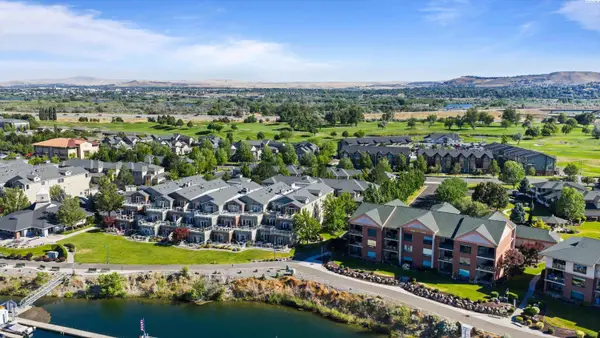 334 Columbia Point Drive, Unit 202 #202, Richland, WA 99352