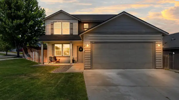 9418 W 8th Place, Kennewick, WA 99336