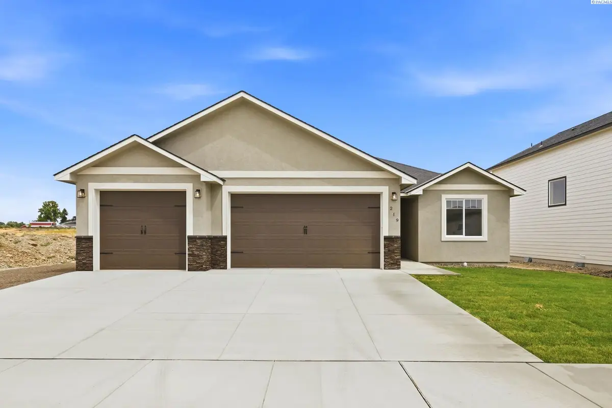 219 Packer St., Prosser, WA 99350 - #1